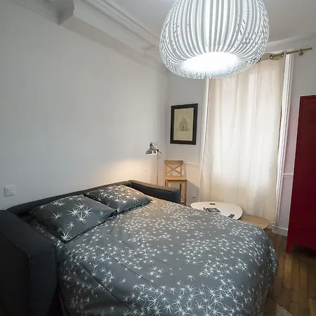 Studio Au Coeur Des Batignolles Apartment
