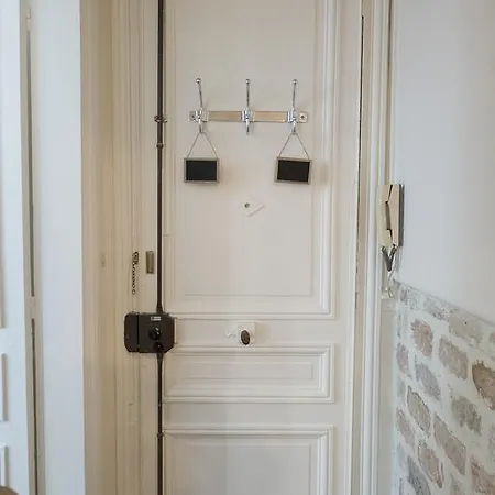 Apartment Studio Au Coeur Des Batignolles *